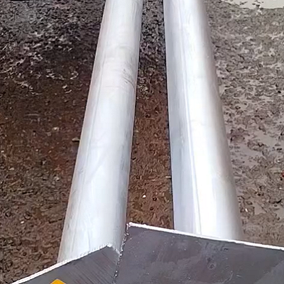 Soler Street Light Pole